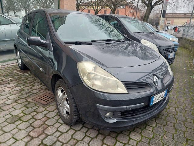 Grigio Usata 2006 Renault Clio II LE Tre volumi | 2900 € (Cara) - Immagine 1/4