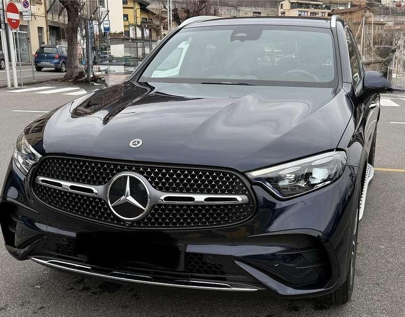 Blu/azzurro Usata 2022 Mercedes GLC220 AMG Line Premium Plus SUV | 48.900 € (Super prezzo) - Immagine 1/4