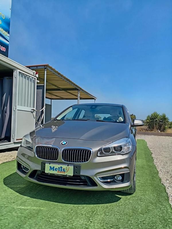 Marrone Usata 2015 BMW 218 Luxury Line Station wagon | 9700 € (Buon prezzo) - Immagine 1/4