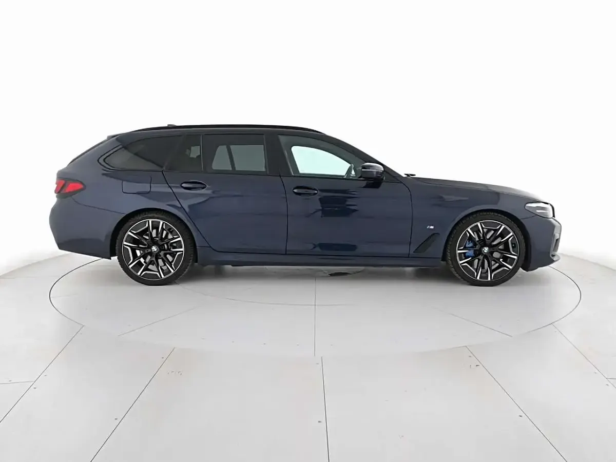 Usata BMW 540 M Sport 340 CV (250 kW) 2022 Tanzanite blue Station wagon