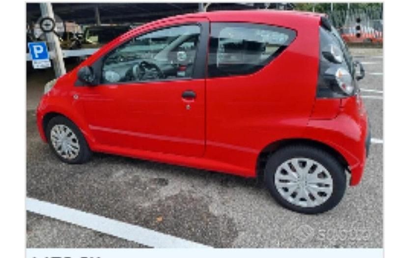 Rosso Usata 2013 Citroën C1 Seduction Due volumi | 4500 € (Cara) - Immagine 1/3
