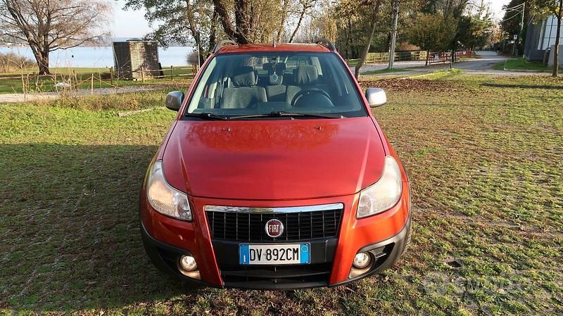 Usata Fiat Sedici 2009 Rosso SUV