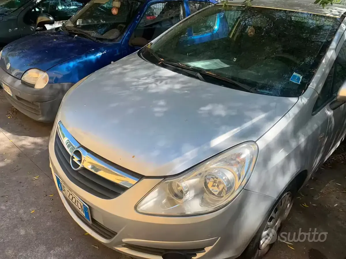 Usata Opel Corsa 65 CV (47 kW) 2011 Grigio Utilitaria