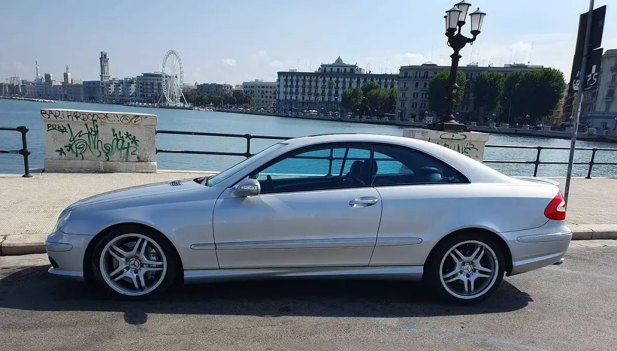 Usata Mercedes CLK55 AMG AMG 367 CV (269 kW) 2004 Argento Coupé