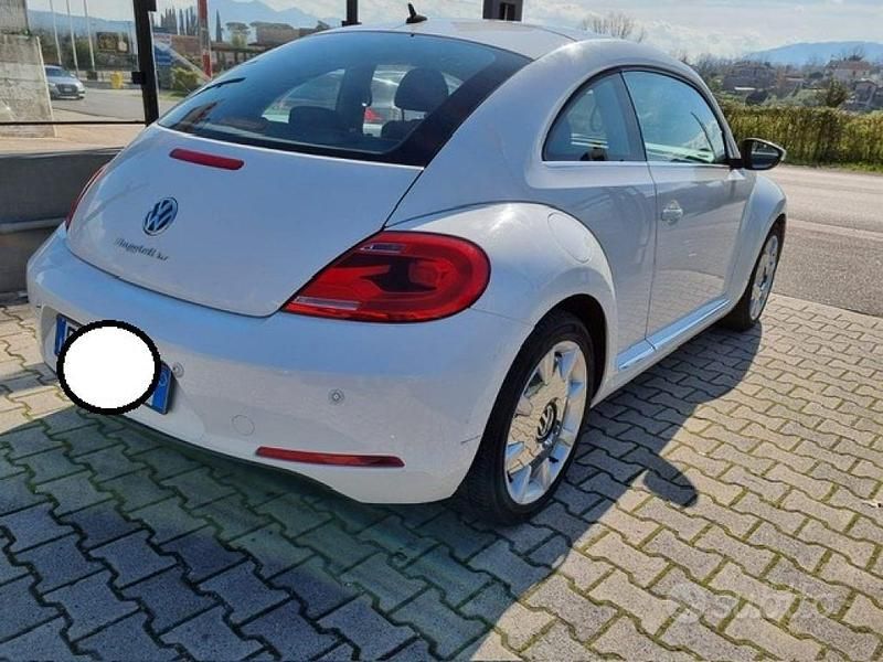 Usata VW Beetle Design 105 CV (77 kW) 2013 Bianco Utilitaria