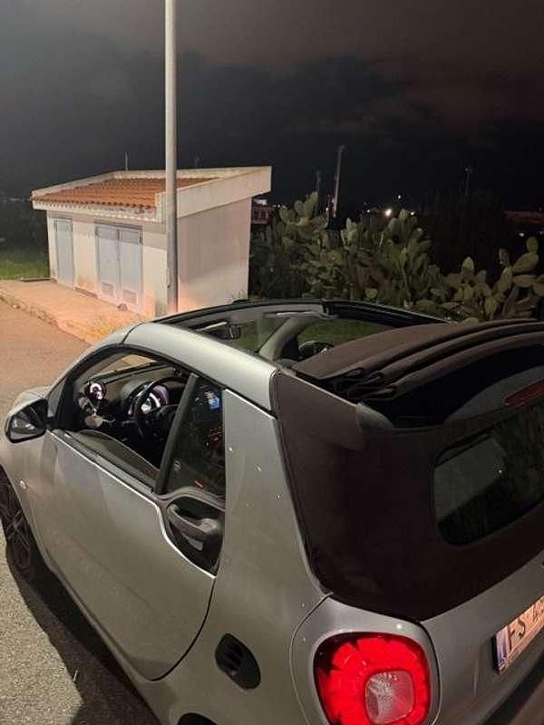 Usata Smart ForTwo Cabrio 90 CV (66 kW) 2018 Argento Cabrio