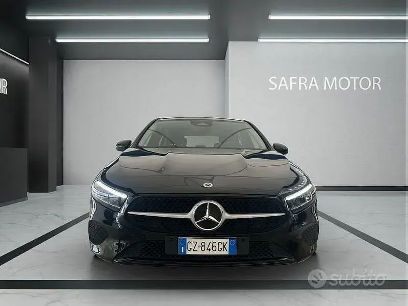 Usata Mercedes A180 Advanced 116 CV (85 kW) 2025 Nero Berlina
