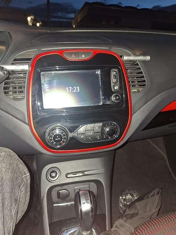 Usata Renault Captur 90 CV (66 kW) 2017 Grigio SUV