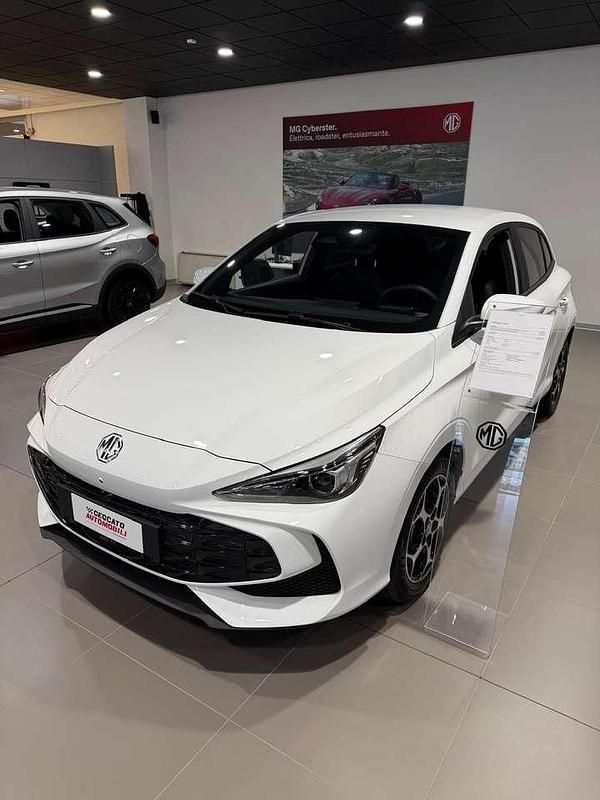 Nuova MG MG3 Luxury 194 CV (142 kW) 2026 Bianco Utilitaria
