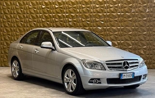 Usata Mercedes C220 170 CV (125 kW) 2007 Argento Berlina