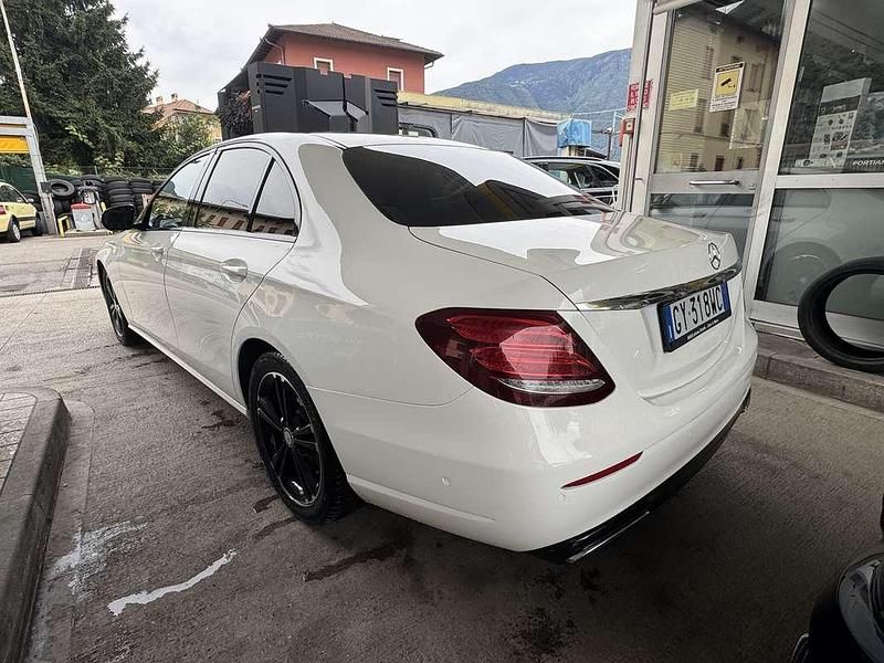 Usata Mercedes E220 Avantgarde 194 CV (142 kW) 2017 Berlina