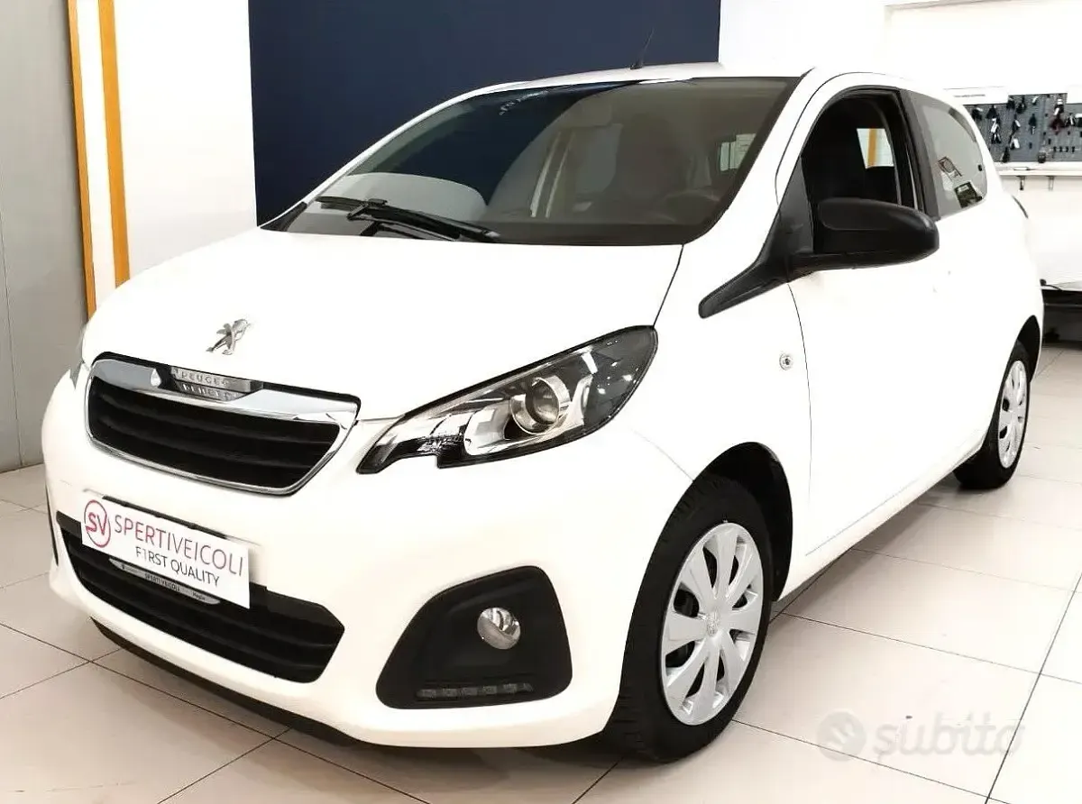 Usata Peugeot 108 Active 72 CV (52 kW) 2019 Bianco Utilitaria
