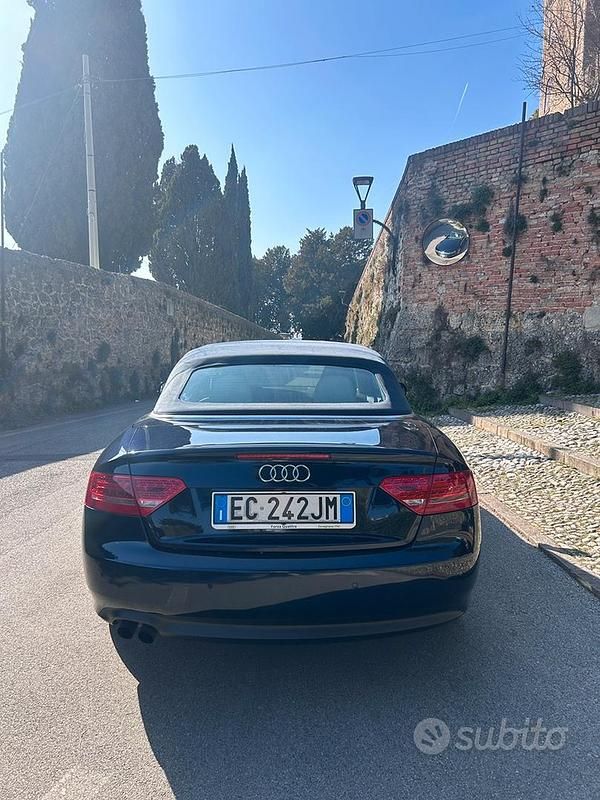 Usata Audi A5 Cabriolet 160 CV (117 kW) 2010 Blu/azzurro Cabrio
