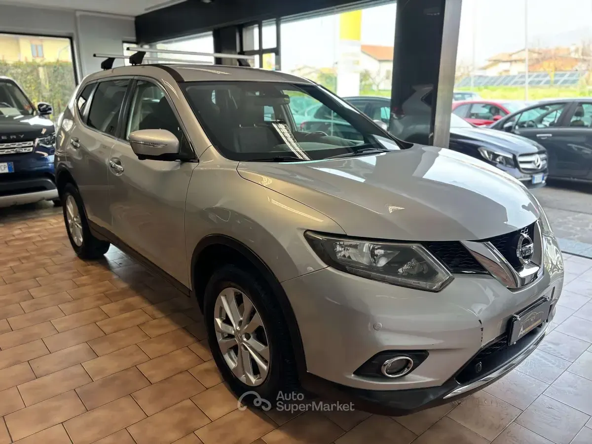 Begagnad Nissan X-Trail 131 HK (96 kW) 2016 Grå SUV