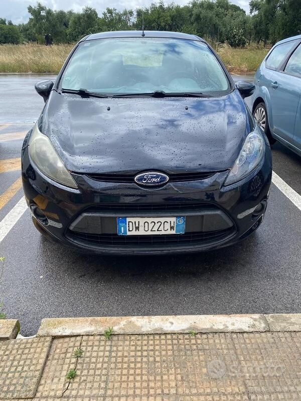 Usata Ford Fiesta 68 CV (50 kW) 2009 Nero Utilitaria