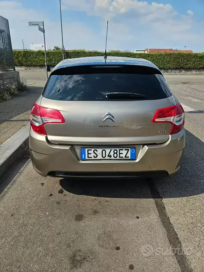 Usata Citroën C4 Seduction 92 CV (67 kW) 2013 Marrone Berlina