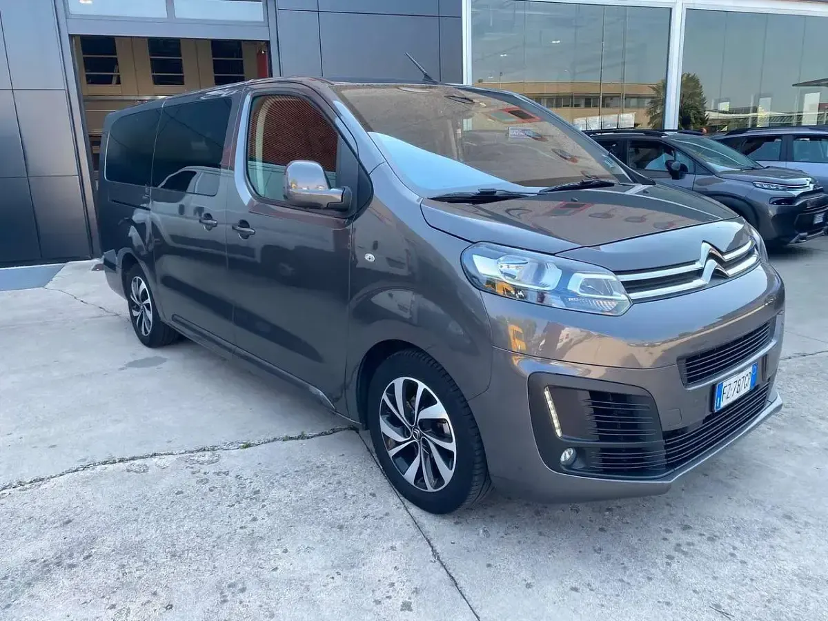 Usata Citroën Spacetourer 177 CV (130 kW) 2020 Grigio scuro Monovolume