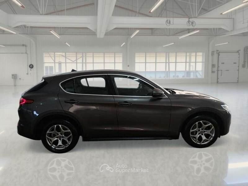 Usata Alfa Romeo Stelvio Business 190 CV (139 kW) 2020 Grigio SUV
