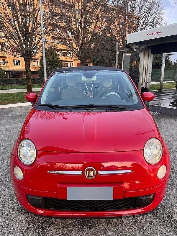 Usata Fiat 500C 69 CV (50 kW) 2011 Rosso Cabrio