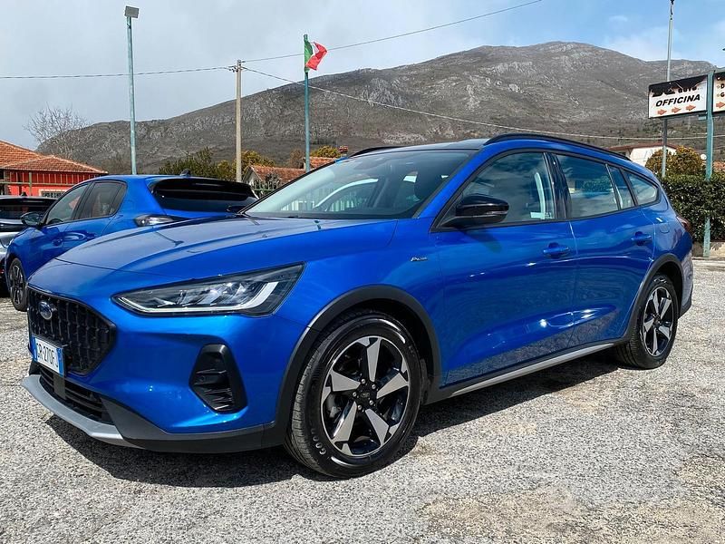 Usata Ford Focus Active 116 CV (85 kW) 2023 Blu Station wagon