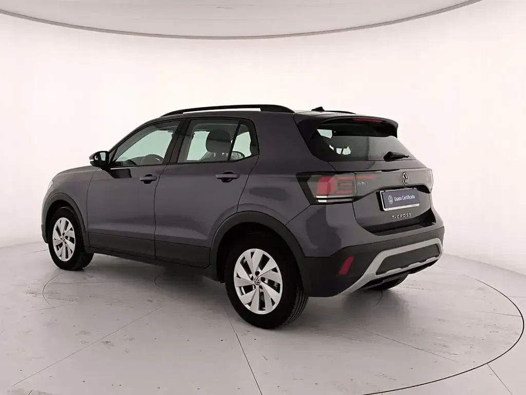 Usata VW T-Cross Life 116 CV (85 kW) 2024 Smoky grey metallizzato SUV