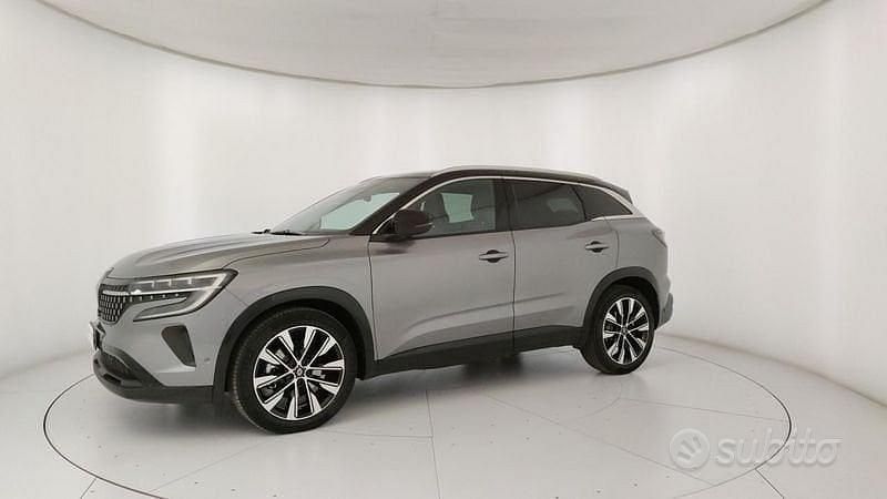 Usata Renault Austral Techno 200 CV (147 kW) 2024 Grigio SUV