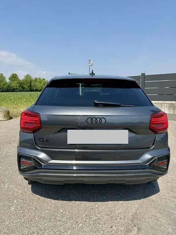 Usata Audi Q2 Ambiente 150 CV (110 kW) 2023 Grigio SUV