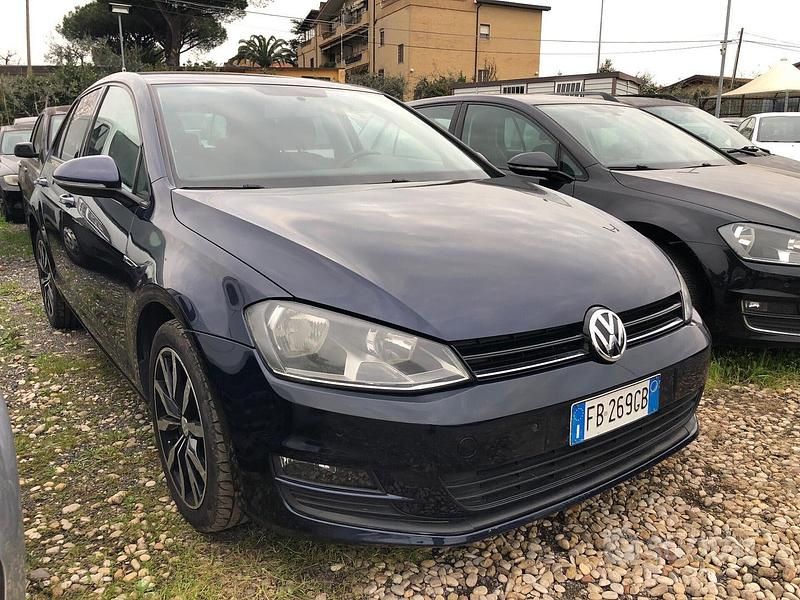 Usata VW Golf VII Highline 110 CV (80 kW) 2015 Blu Berlina