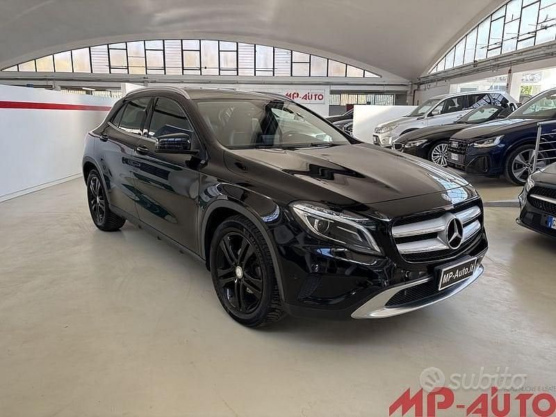 Usata Mercedes GLA200 136 CV (100 kW) 2017 Nero SUV