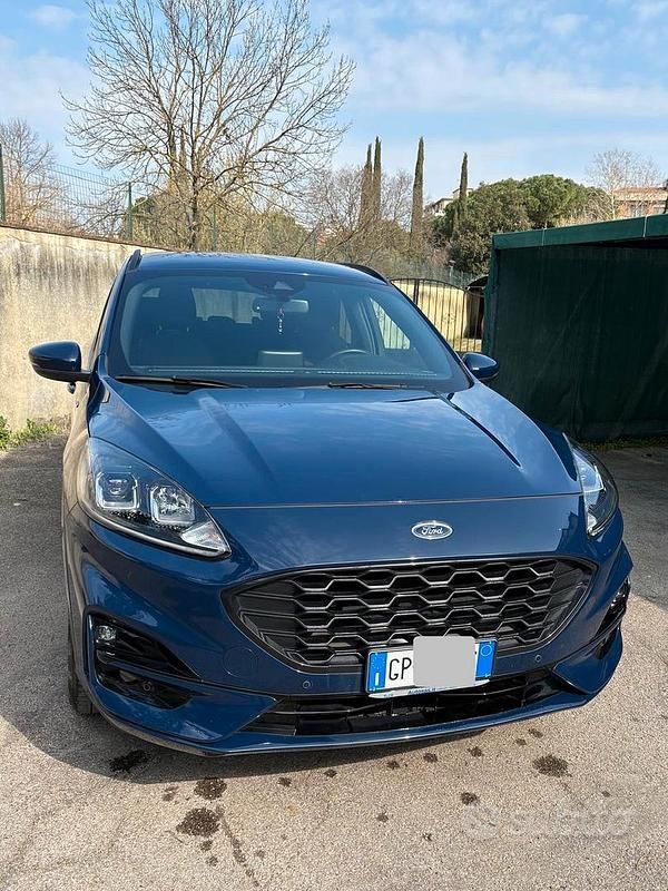 Usata Ford Kuga ST-Line 2023 Blu SUV