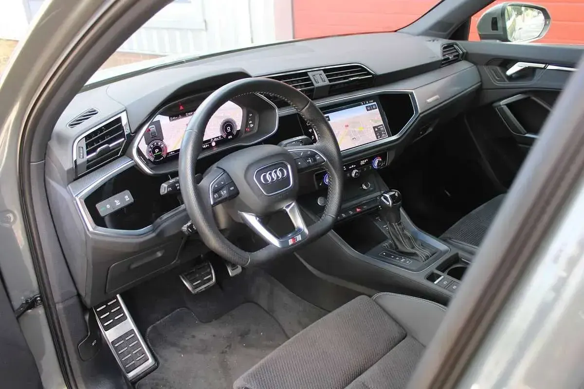 Usata Audi Q3 Ambiente 150 CV (110 kW) 2020 Grigio SUV