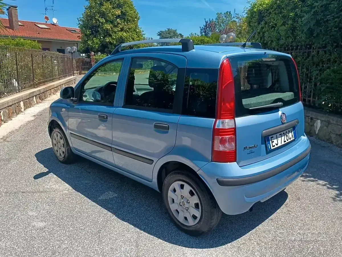 Usata Fiat Panda Dynamic 75 CV (55 kW) 2011 Bluazzurro Utilitaria