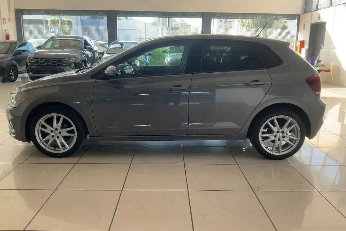 Usata VW Polo Comfortline 80 CV (58 kW) 2018 Grigio Utilitaria