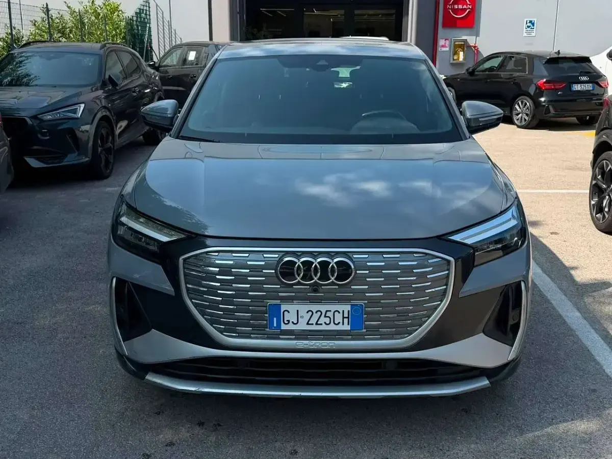 Usata Audi Q4 Sportback e-tron S-Line 69 kW (95 CV) 2022 Grigio pastello SUV