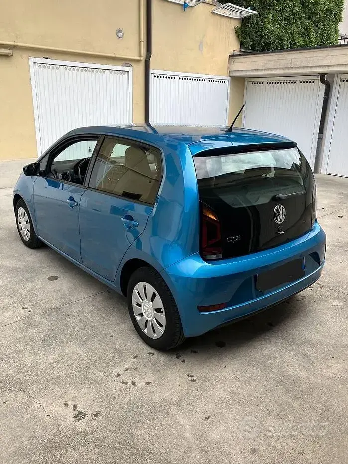 Usata VW up! move up! 60 CV (44 kW) 2018 Bluazzurro Utilitaria