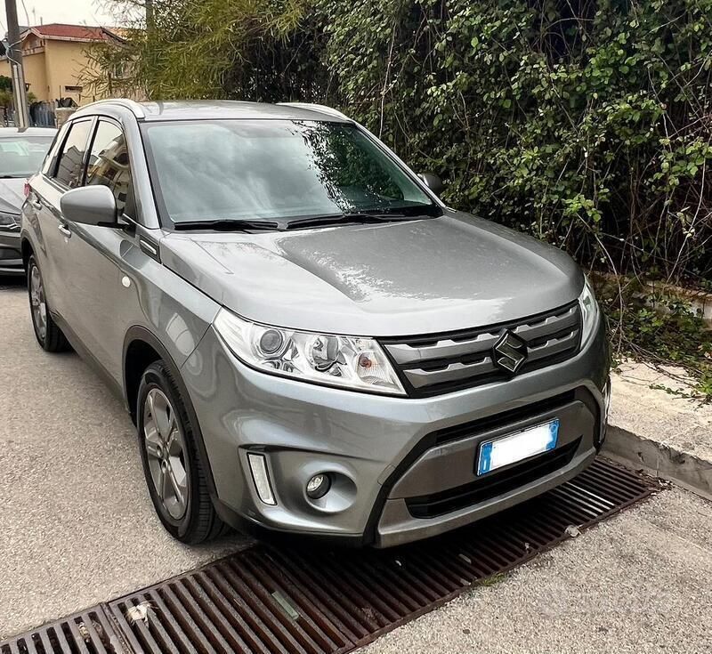 Usata Suzuki Vitara Cool 120 CV (88 kW) 2016 Grigio SUV