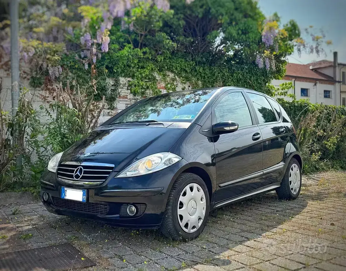 Usata Mercedes A180 Avantgarde 109 CV (80 kW) 2005 Nero Berlina