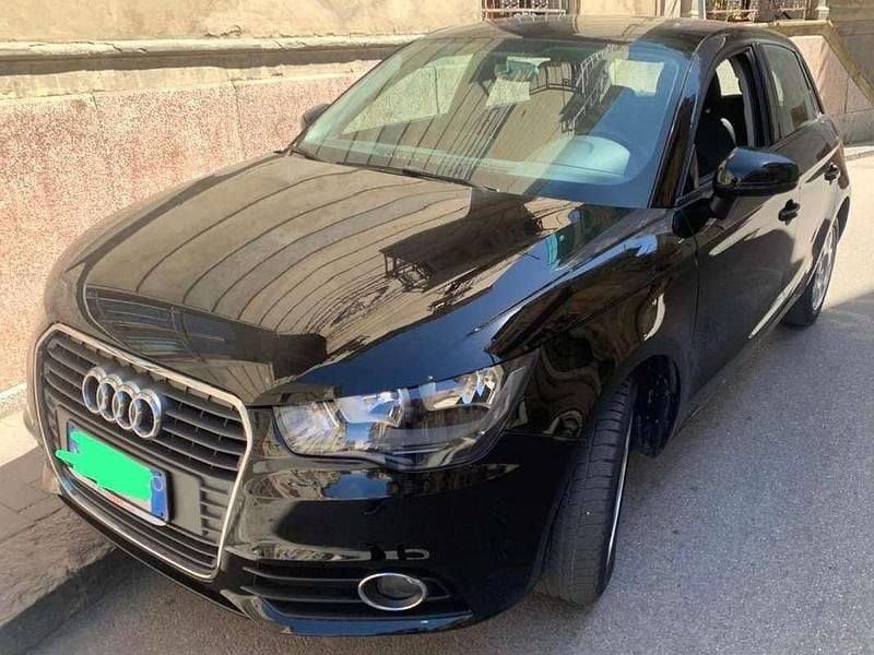 Nero Usata 2015 Audi A1 Sportback Ambition Due volumi | 10.000 € (Buon prezzo) - Immagine 1/1
