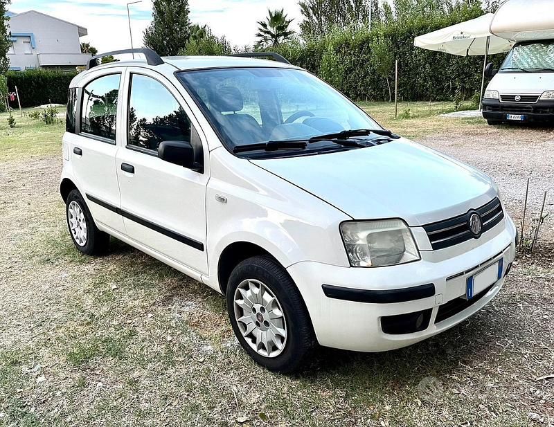 Bianco Usata 2009 Fiat Panda Due volumi | 3850 € (Cara) - Immagine 1/4