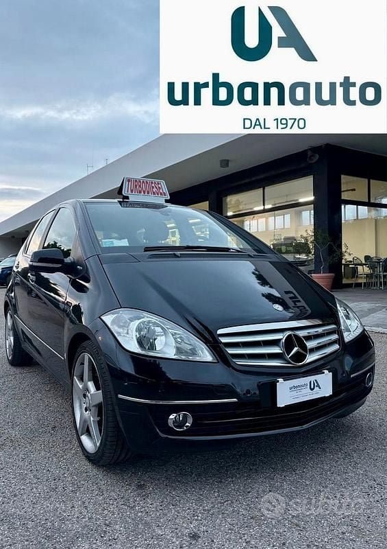 Usata Mercedes A200 140 CV (102 kW) 2011 Nero Berlina