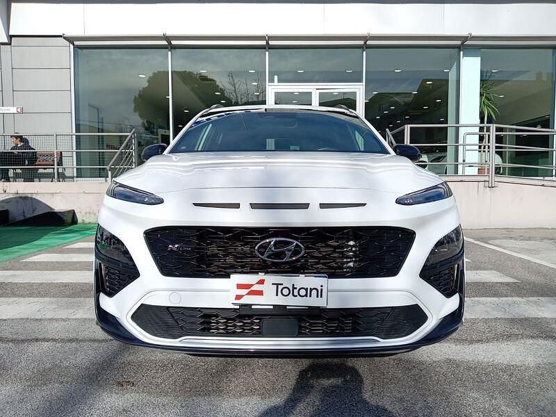 Usata Hyundai Kona N Line 120 CV (88 kW) 2023 Bianco SUV