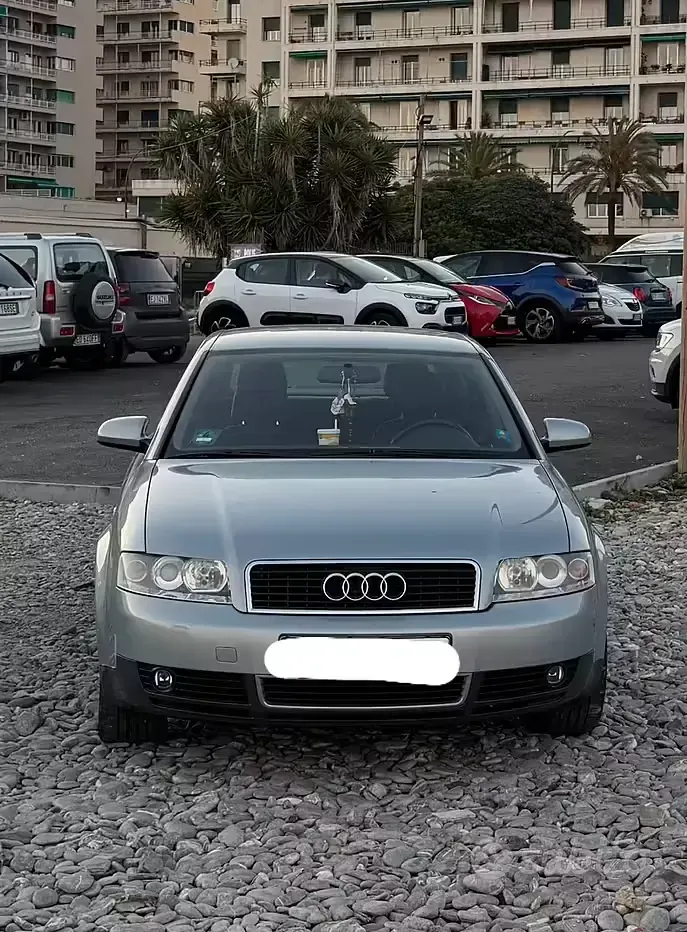 Usata Audi A4 131 CV (96 kW) 2001 Blu Berlina