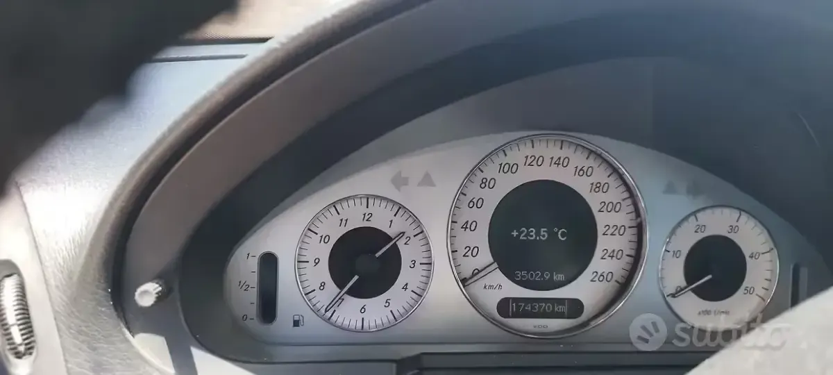 Usata Mercedes E320 Avantgarde 224 CV (164 kW) 2008 Nero Station wagon