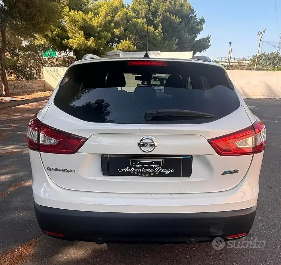 Usata Nissan Qashqai Tekna 131 CV (96 kW) 2014 Bianco SUV