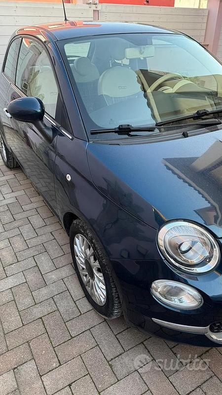 Usado Fiat 1200 Lounge 69 HP (50 kW) 2019 Azul Sedan