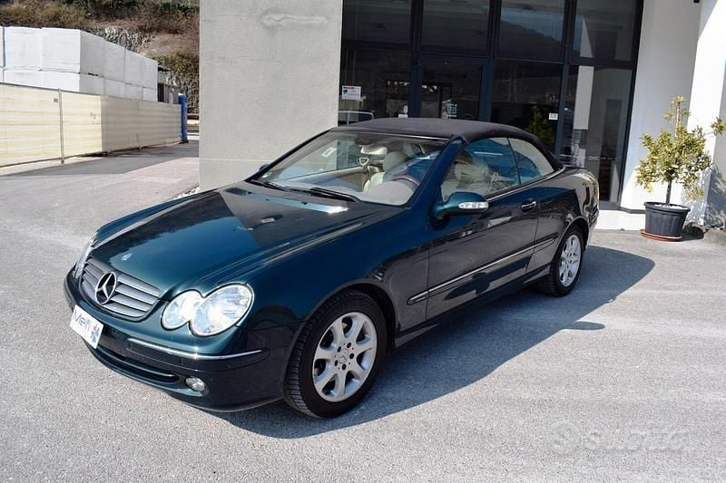 Usata Mercedes CLK200 163 CV (119 kW) 2005 Verde Cabrio