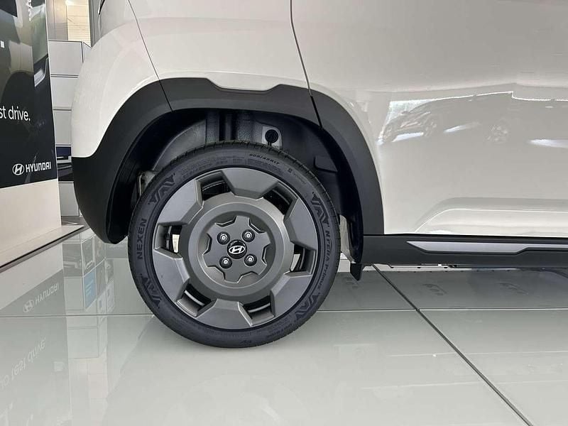 Nuova Hyundai Inster 27 kW (38 CV) 2025 Unbleached ivory Utilitaria
