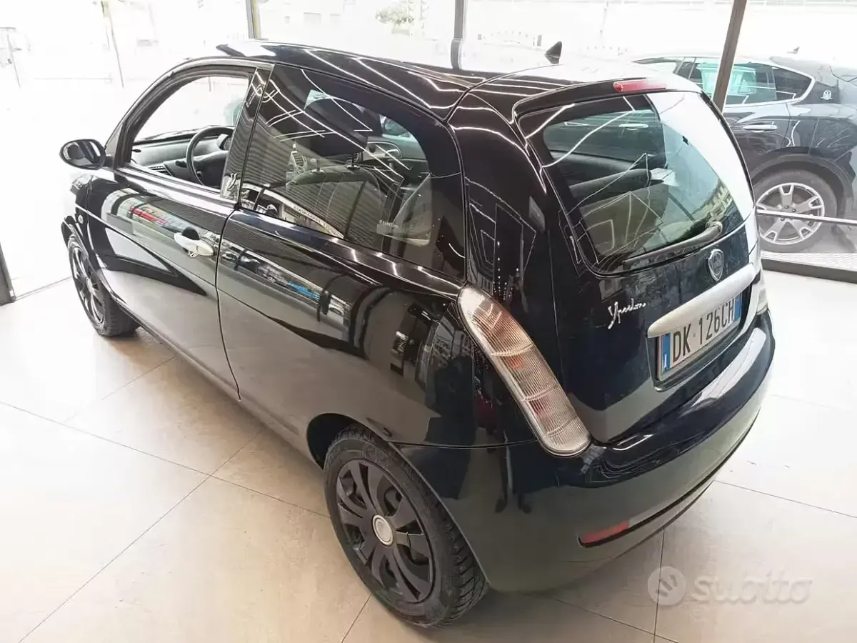 Usata Lancia Ypsilon 60 CV (44 kW) 2007 Nero Utilitaria
