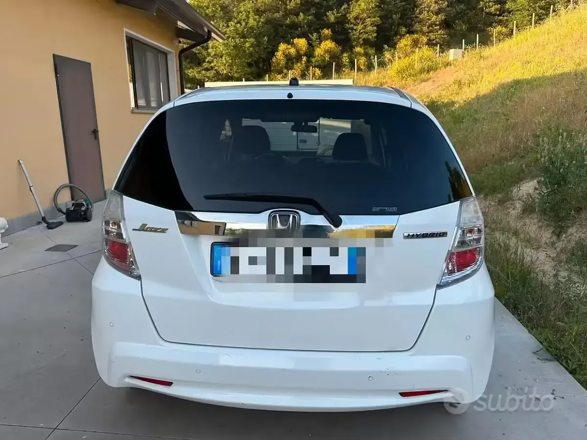 Usata Honda Jazz Elegance 90 CV (66 kW) 2011 Bianco Utilitaria