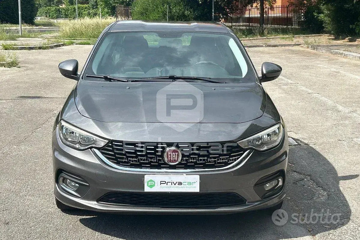 Usata Fiat Tipo Opening Edition 120 CV (88 kW) 2016 Grigio Berlina